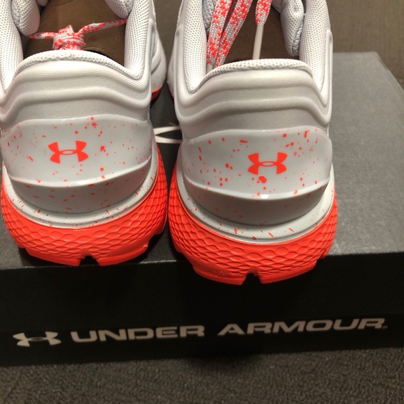 New Under Armour - Picture 3 of 5